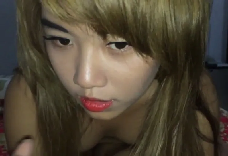 Trải lòng với em cave xinh xắn, liếm buồi cực đỉnh